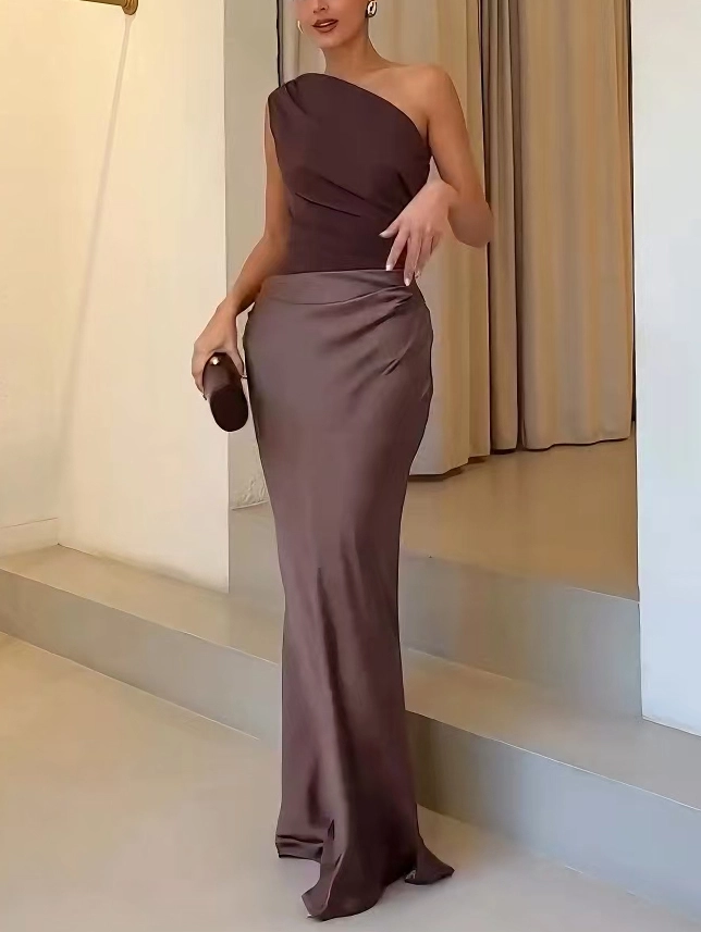 Laura | Elegancka sukienka maxi imprezowa z odkrytym ramieniem i marszczeniami