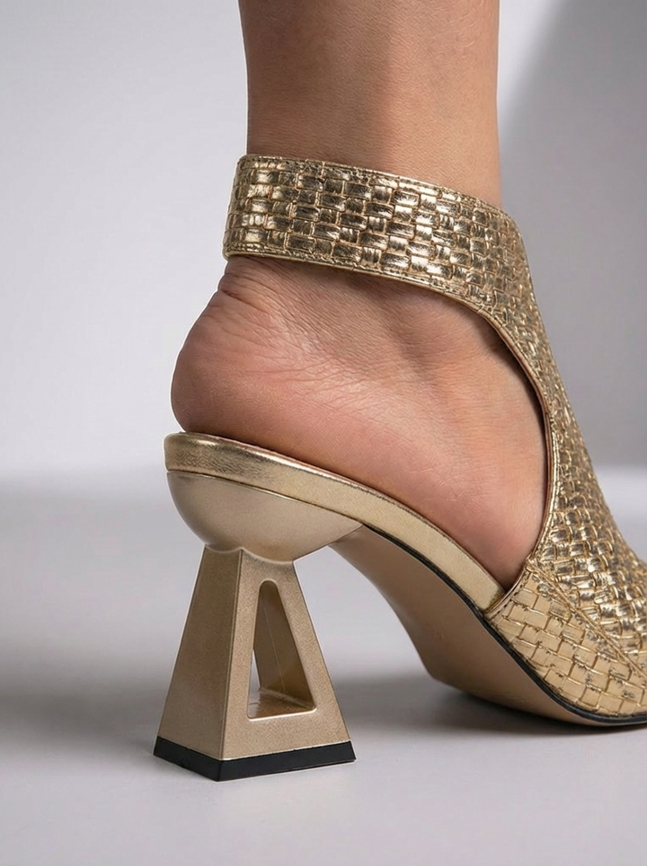 AURA | Eleganckie sandały plecione